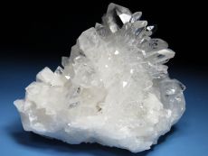水晶クラスターA+<br> ブラジル・コリント産<br> 375g (239)